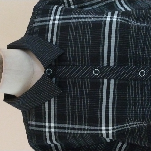 Habitat Size Large Button Front Top. - Picture 6 of 10